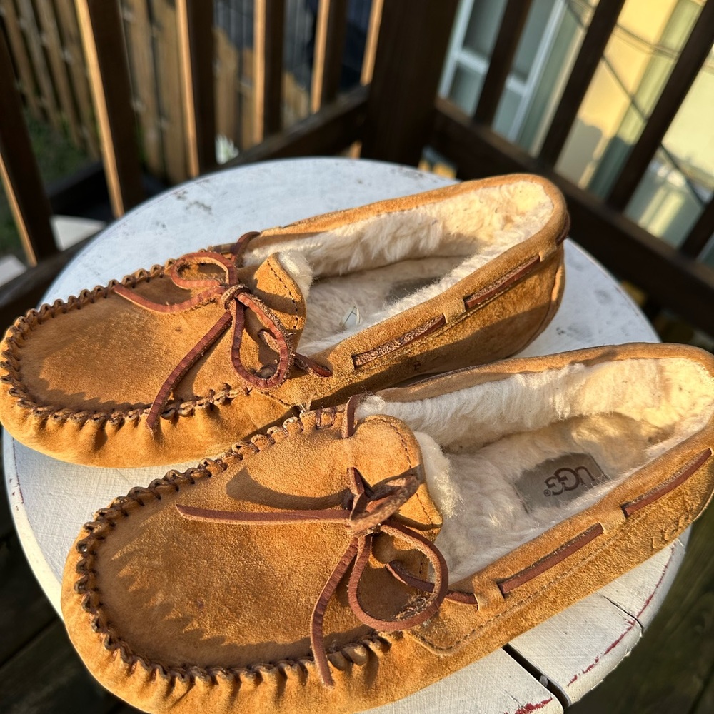 UGG Tan Suede Slippers with Plush Lining - Picture 2 of 9
